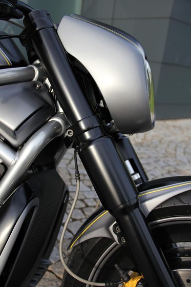 CULT WERK lower fork cover for vrod