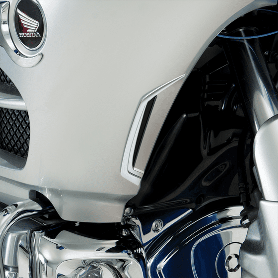 52-826 SHOW CHROME vertical air intake accent for fairing