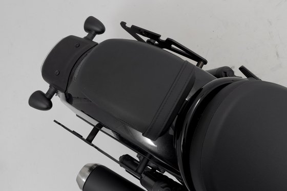 SW-MOTECH legend saddlebag system - left side