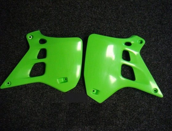 KA02729#026 UFO green radiator covers for kawasaki kx250 (1990-1991)