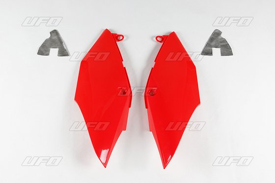 HO04684#070 UFO raudonos spalvos šoninės panelės honda crf450r/rx