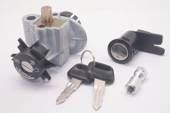 033-0018 PARTS EUROPE uždegimo spynelė