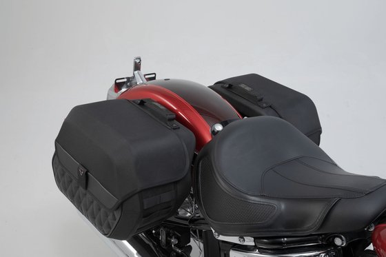 BC.HTA.18.682.20600 SW-MOTECH legend left side saddlebag system