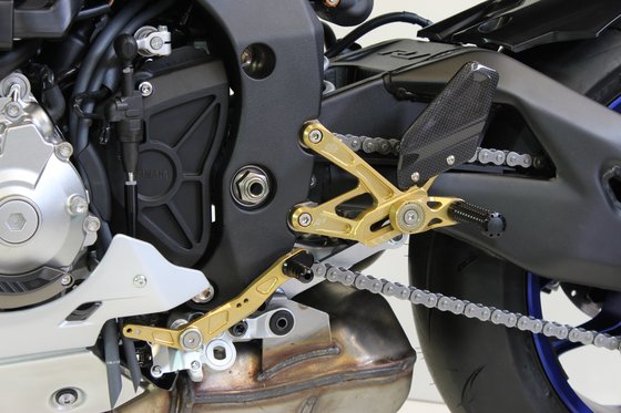 MUE2-Y01-G GILLES TOOLING gold rearsets for yamaha r1