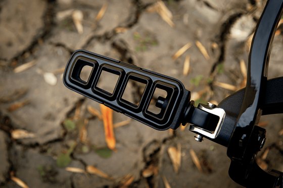 KURYAKYN black foot pegs without adapters