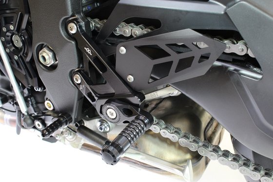 MUE2-Y02-B GILLES TOOLING black rearset for yamaha mt10/sp