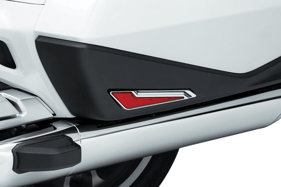 3254 KURYAKYN accent omni saddlebag with 10+ gallon capacity and chrome gloss finish