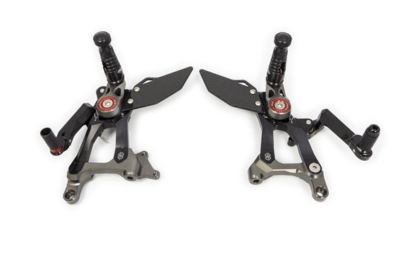 MUE2-D01-B GILLES TOOLING black rearset for ducati panigale v4