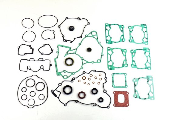 P400270900077 ATHENA complete gasket kit with oil seals